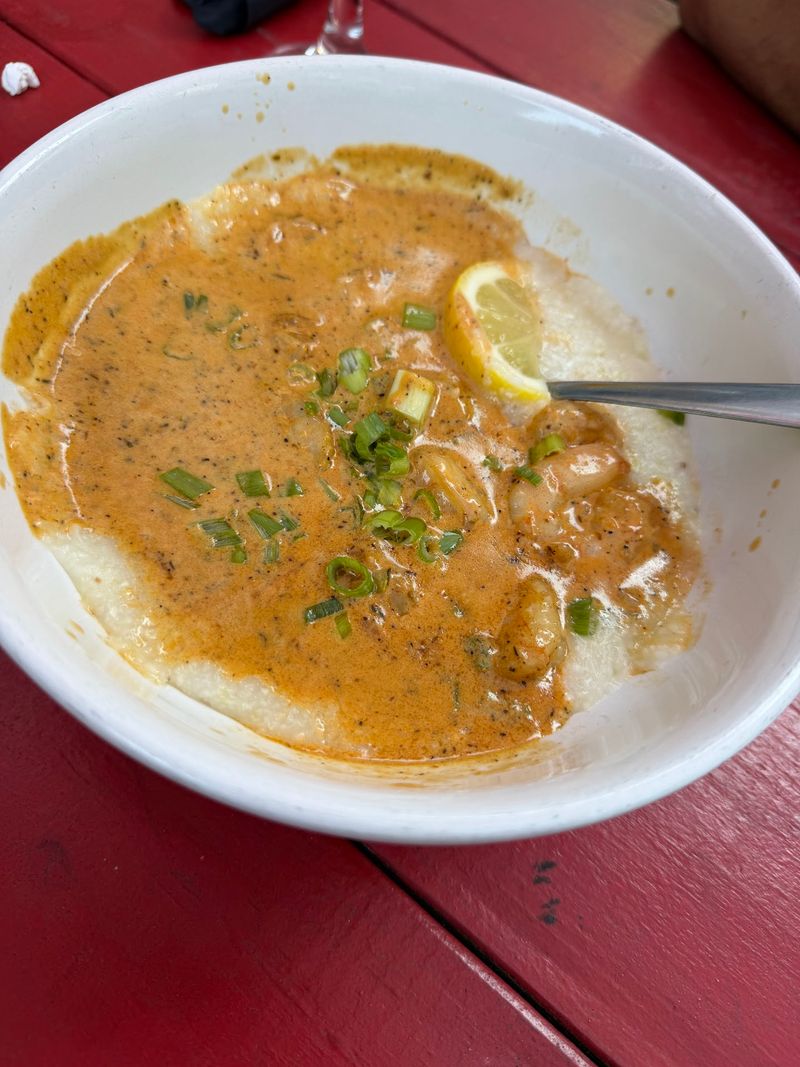 Shrimp and Grits Worth a Detour