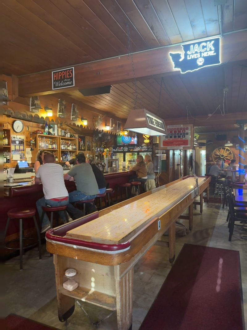 Shuffleboard Rules the Room
