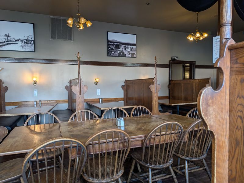 Sisters Saloon & Ranch Grill, Sisters, OR