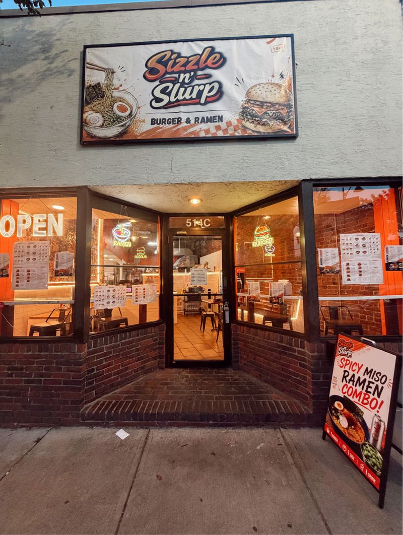 Sizzle n’ Slurp, Somerville, MA