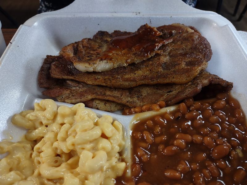 Smokey Pig Bar-B-Q, Bowling Green, KY Smokey Pig Bar-B-Q, Bowling Green, KY