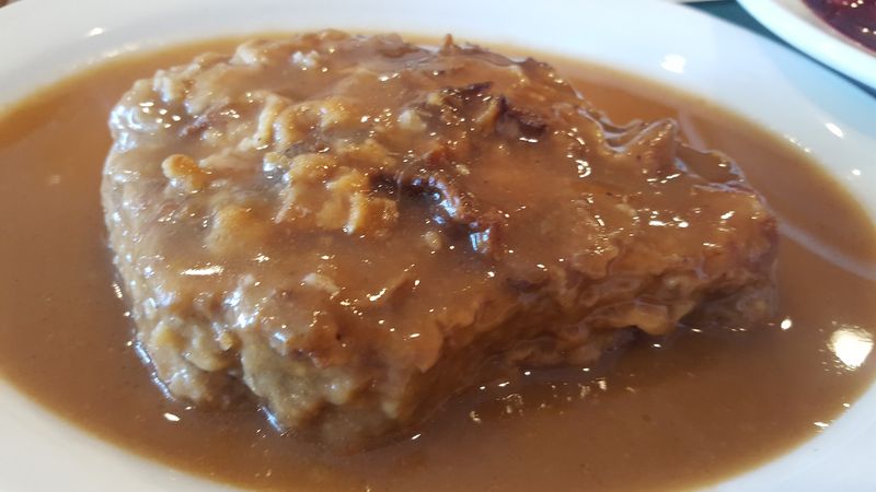 Smothered Pork Chops Steal the Spotlight Smothered Pork Chops Steal the Spotlight