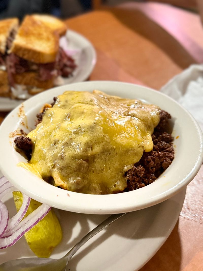 Soup, Chili, and the Supporting Cast