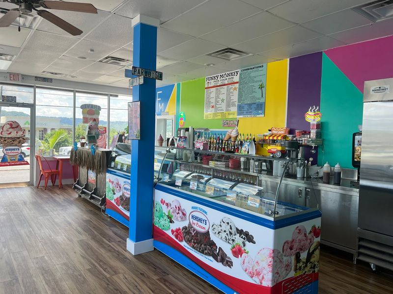 Southern Style Ice Cream, Guntersville, Alabama Southern Style Ice Cream, Guntersville, Alabama