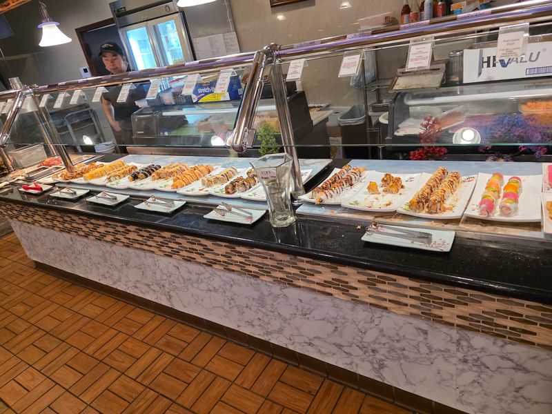 Staff Who Keep Trays Full Staff Who Keep Trays Full