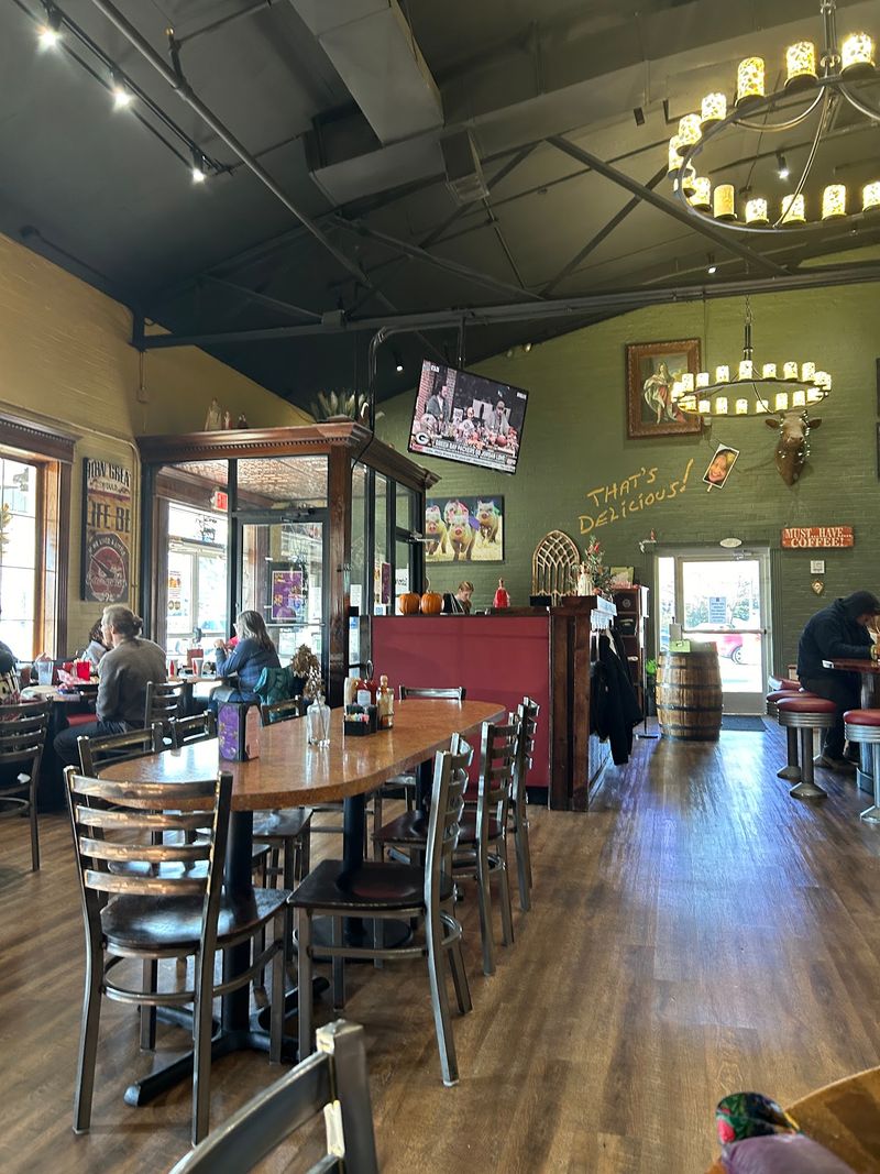 Staff Who Turn Strangers Into Regulars