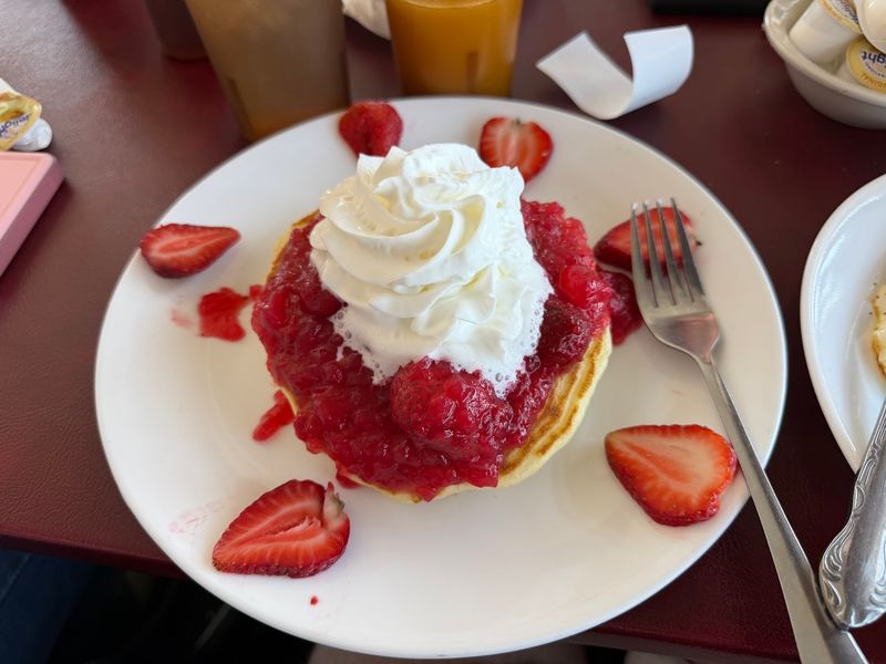 Strawberry Hill Diner, Tonopah, NV Strawberry Hill Diner, Tonopah, NV