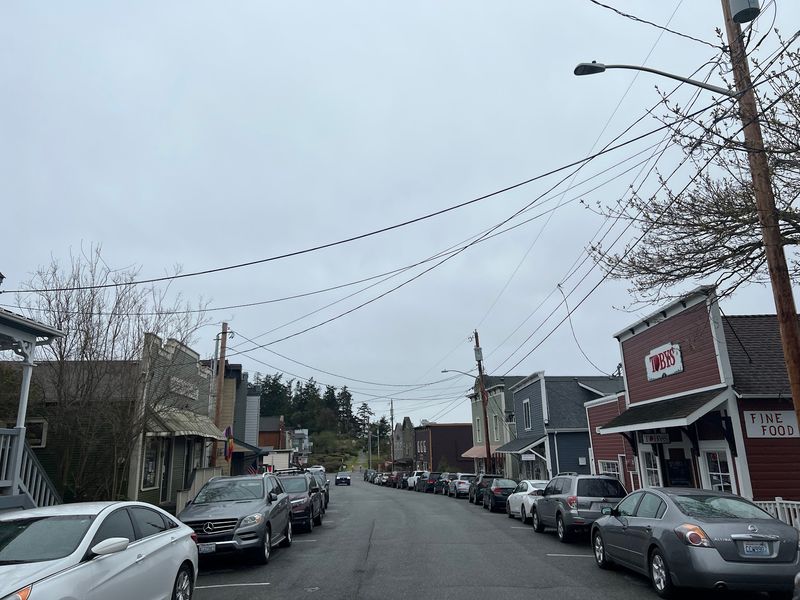 Streets That Skip the Modern Rush