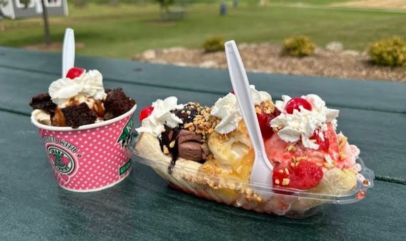 Sundaes, Samplers, and Shakes Worth the Drive Sundaes, Samplers, and Shakes Worth the Drive