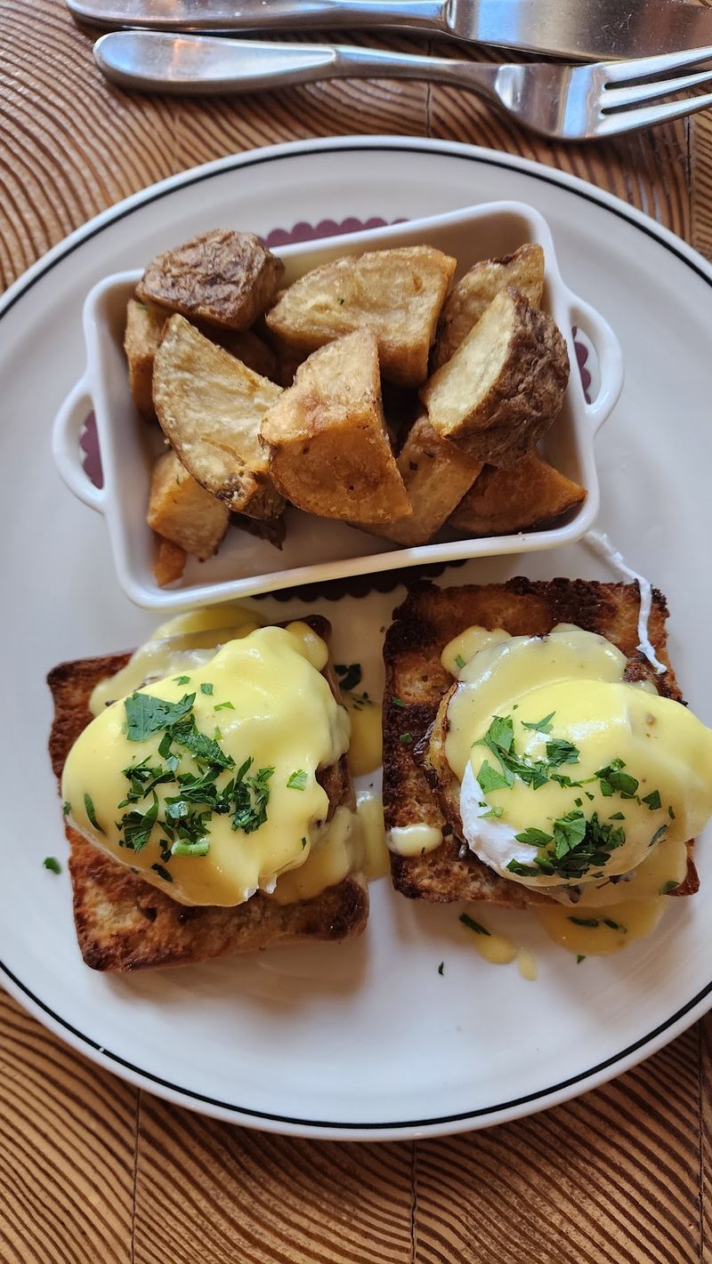 Sunday Brunch and Big Days Sunday Brunch and Big Days