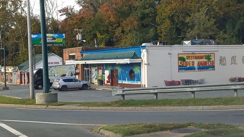 Super Amanecer, Charlottesville, VA