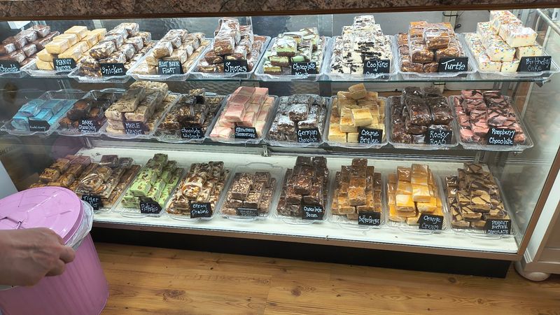 Sweet Country Charm Fudge & Gifts, Payson, AZ