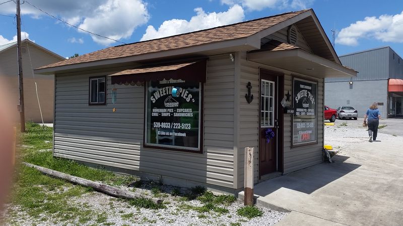 Sweetie Pies, Oneida, TN