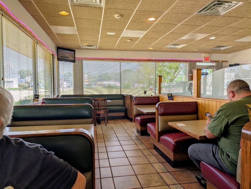 Sycamore Parkway Restaurant, Sycamore, IL