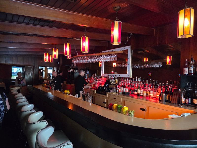 The Bar Seat Secret The Bar Seat Secret