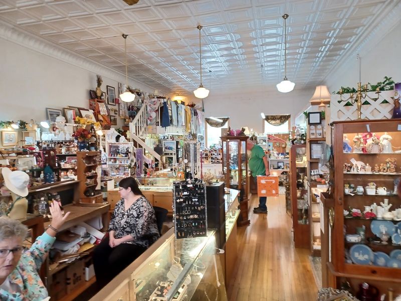 The Best Place Antiques, Buchanan, VA The Best Place Antiques, Buchanan, VA