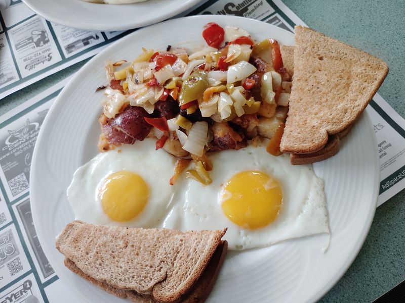 The Breakfast Platters That Earn the Headline
