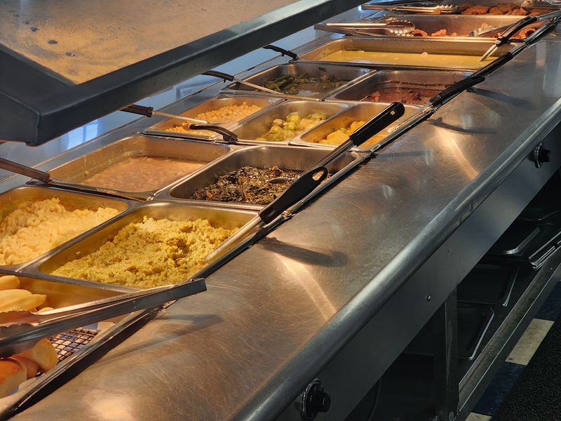 The Buffet That Draws the Lunch Crowd The Buffet That Draws the Lunch Crowd