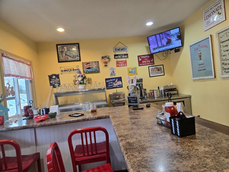 The Counter Seats and the Friendly Faces The Counter Seats and the Friendly Faces