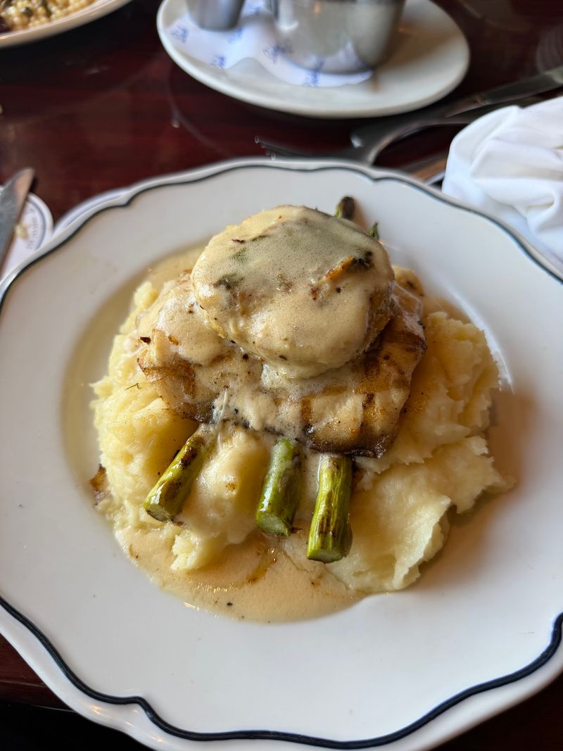 The Crab Cake That Steals the Show
