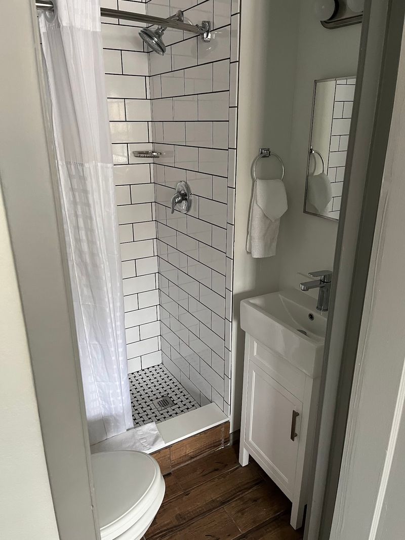 The Famous Tiny Bathrooms