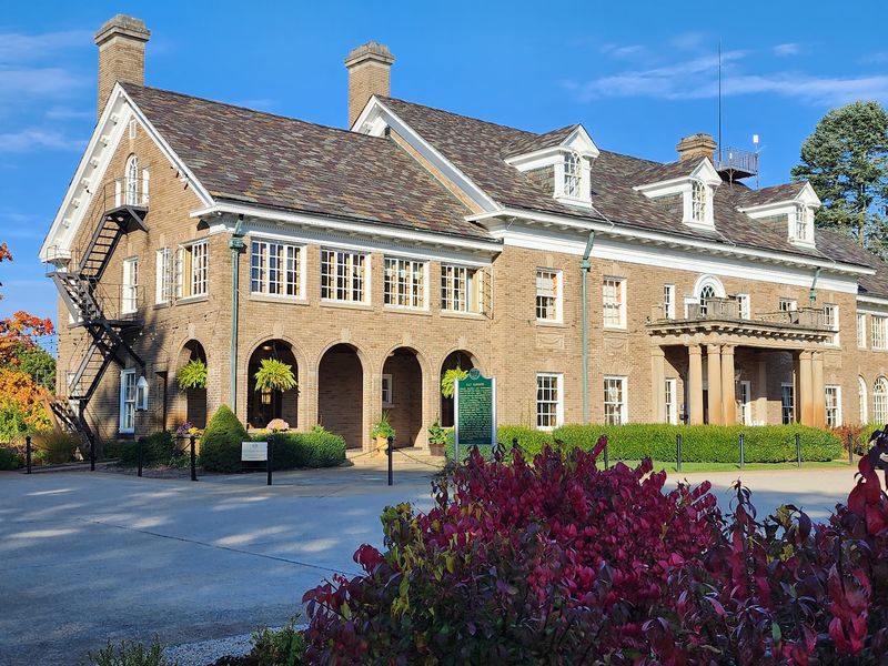 The Felt Estate, Holland, MI