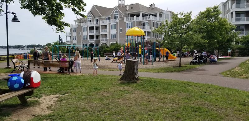 The House Hunters Who Chose a Park