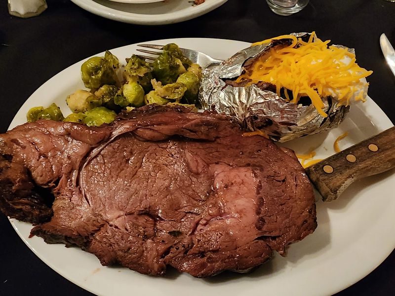 The Prime Rib That Draws The Crowd The Prime Rib That Draws The Crowd