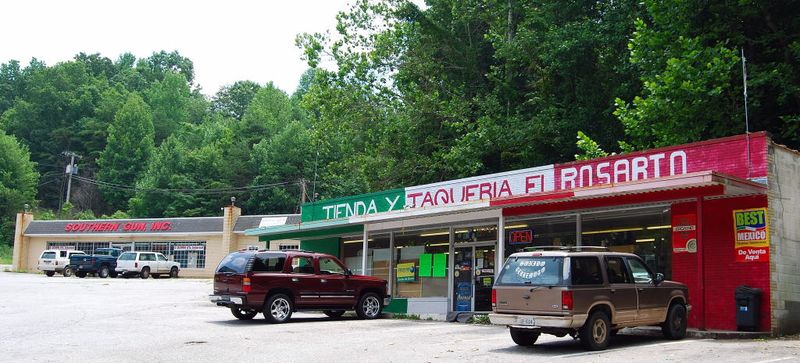Tienda y Taquería El Rosario, Collinsville, VA
