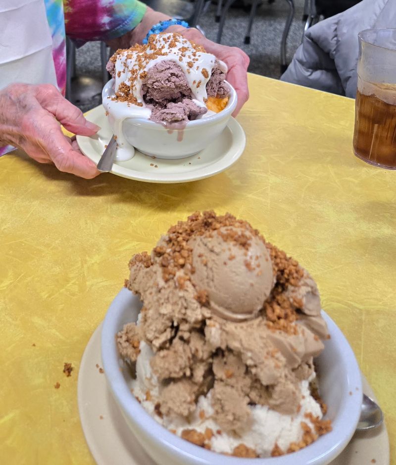 Tom's Ice Cream Bowl, Zanesville, OH