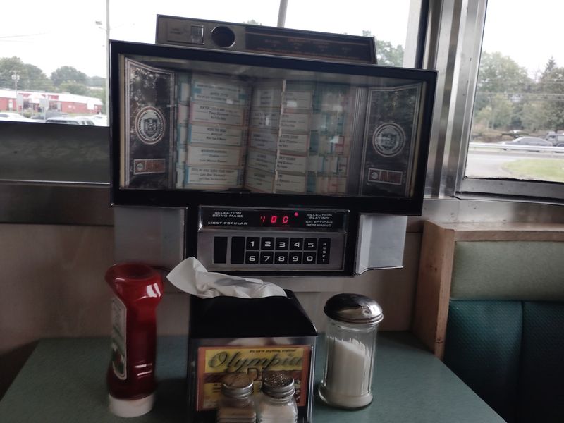 Turquoise Booths and Tabletop Jukeboxes
