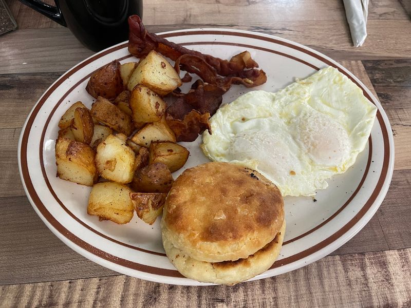 Twisted Biscuit Cafe, Palm Bay, FL