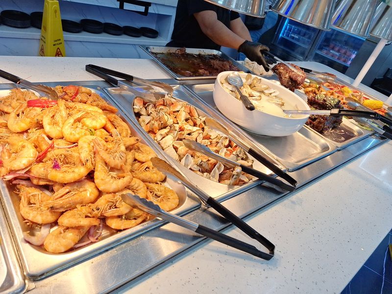 UMI SUSHI & SEAFOOD BUFFET, Houston, TX
