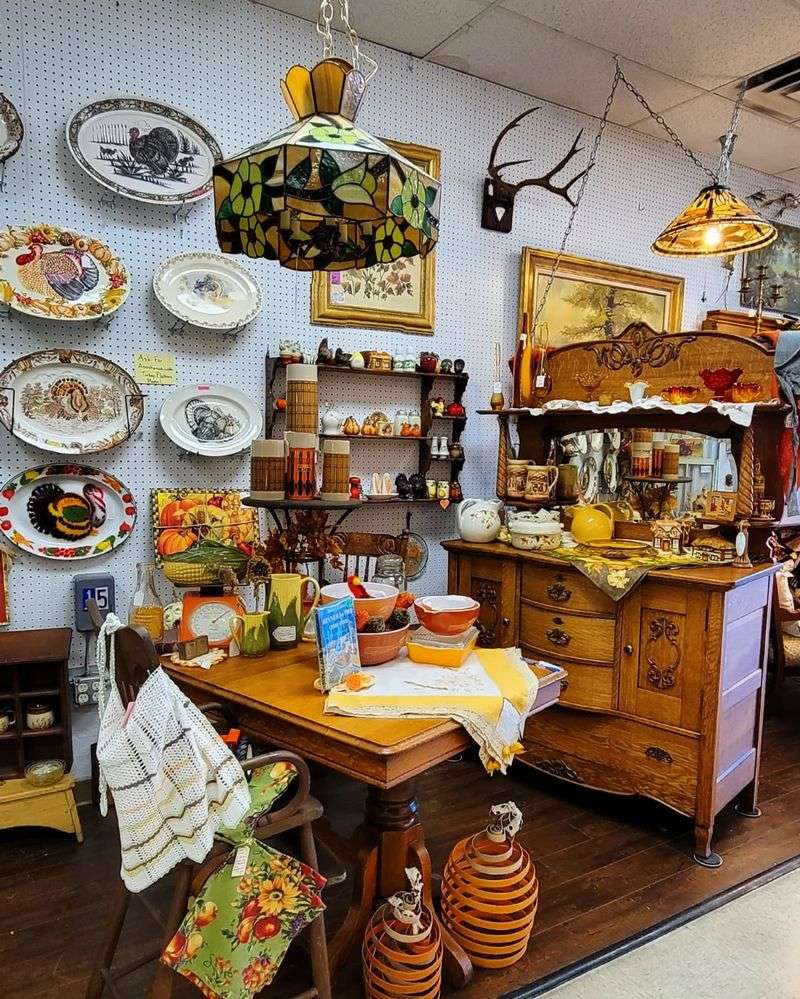 Vendors, Booths, and a Family Vibe