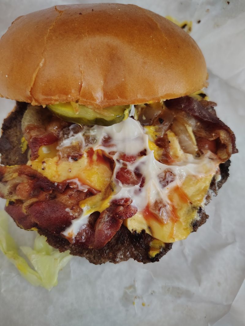 Vic's Burgers, Cheesesteaks & fries, Madisonville, TN