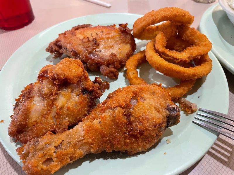 Village Inn Chicken, Norton, OH