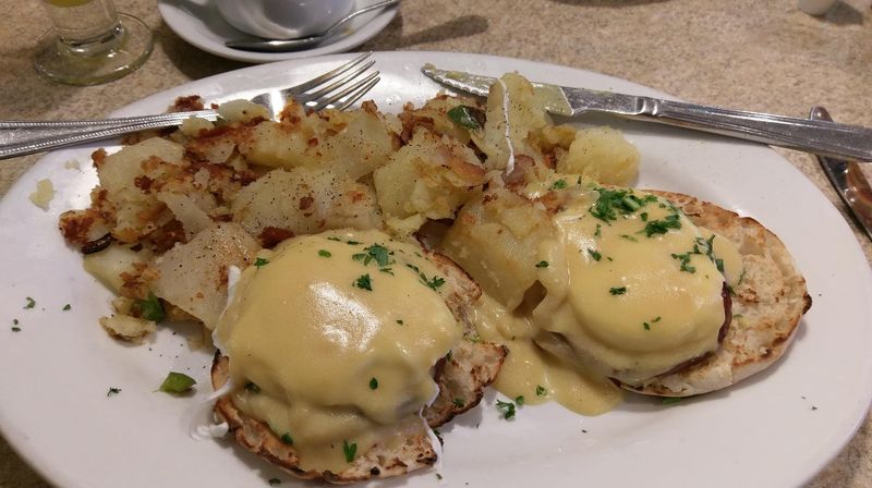 Weekend Brunch and Easygoing Seats