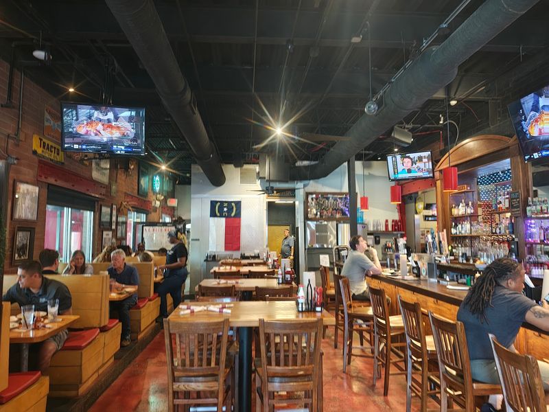 Where Families and Travelers Share Tables