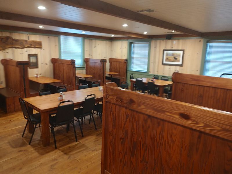 Where Ranchers and Road Trippers Share a Room