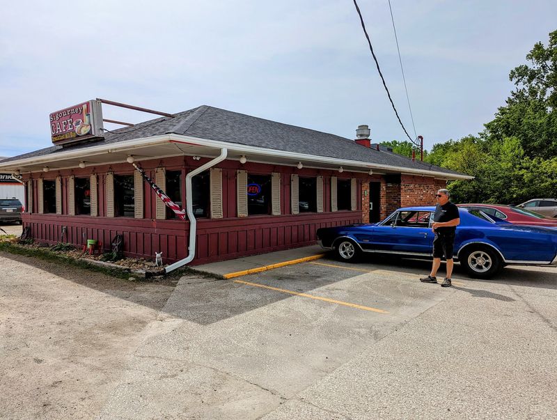 Where To Find This Busy Corner Café