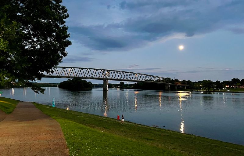 Where Two Rivers Shake Hands