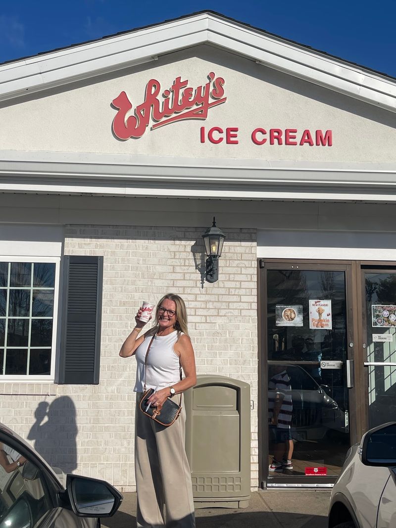 Whitey's Ice Cream, Davenport, IA