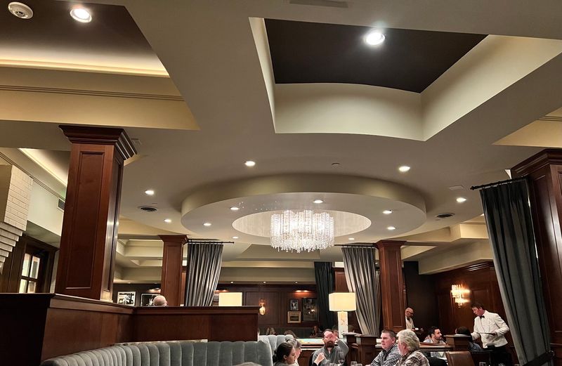 Who Books a Table Here Who Books a Table Here