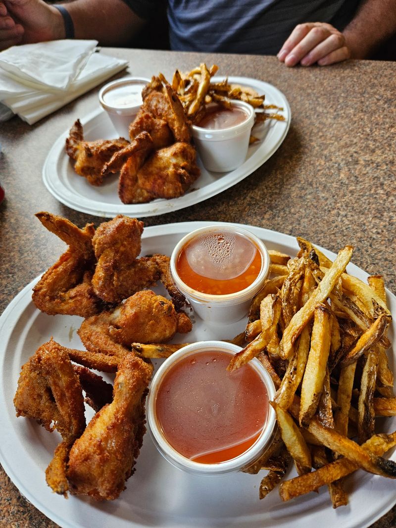 Willey's White House Chicken (Barberton), Barberton, OH