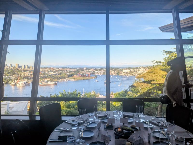 Window Seats Above Lake Union