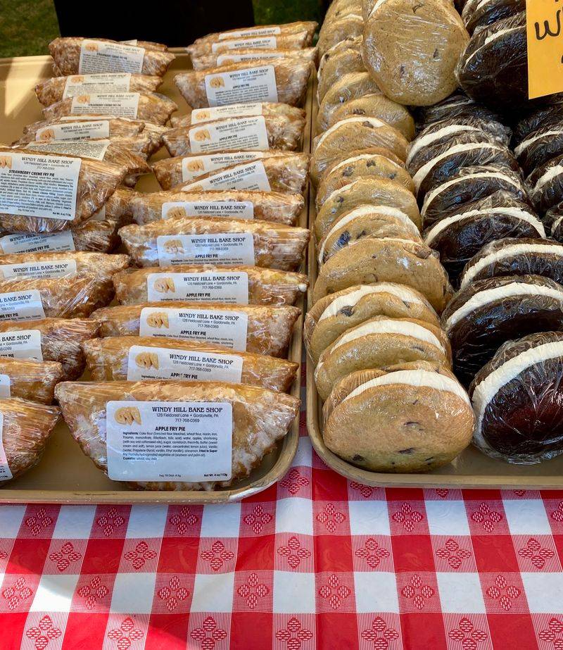 Windy Hill Bake Shop, Gordonville, PA