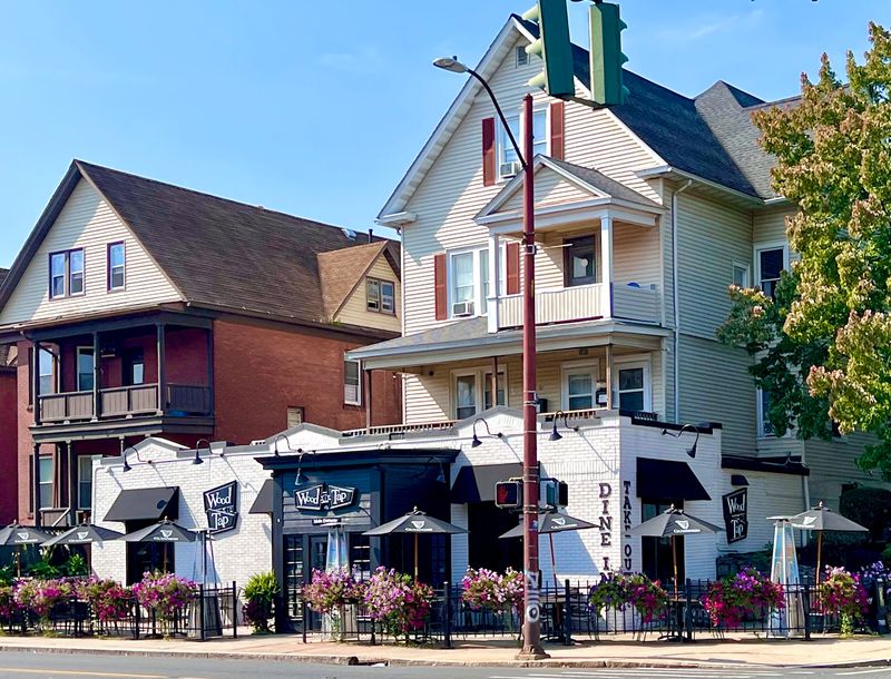 Wood-n-Tap- Hartford, Hartford, CT