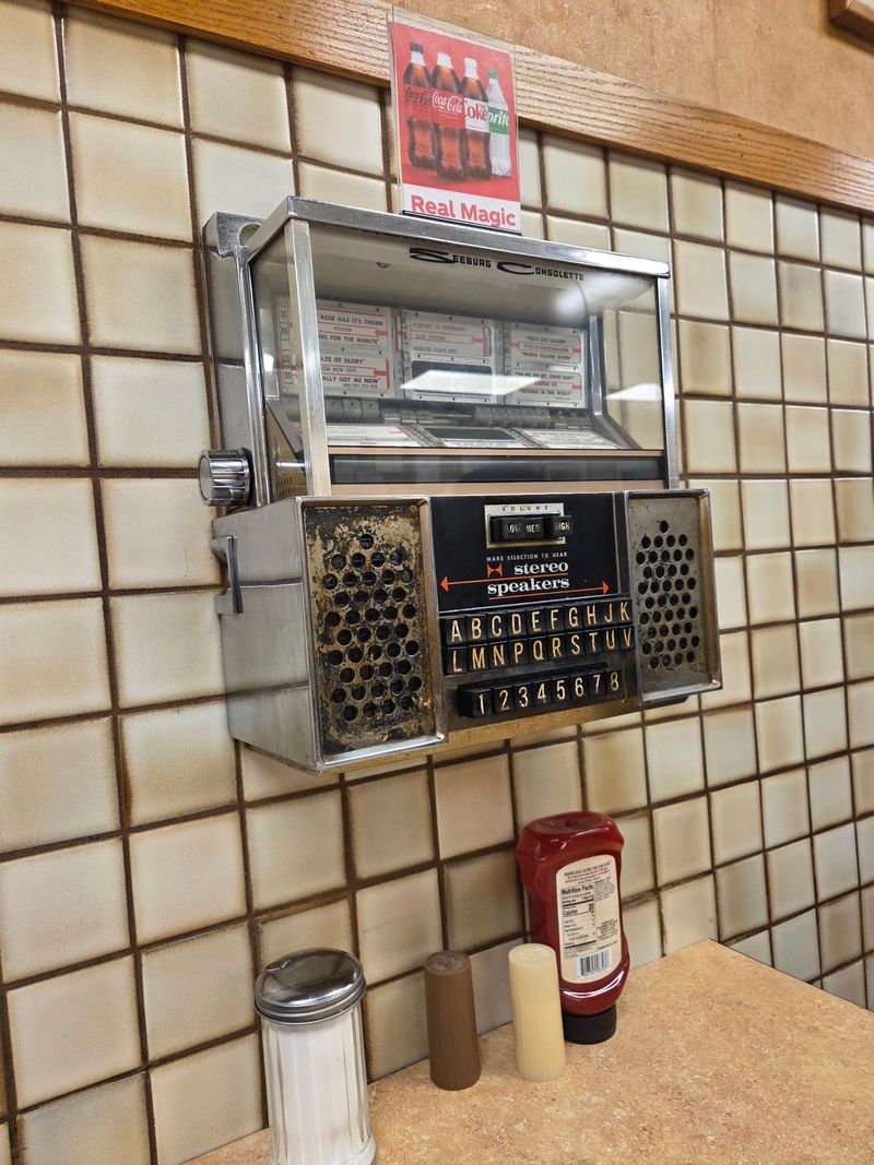 Worth a Seat at the Jukebox Booth