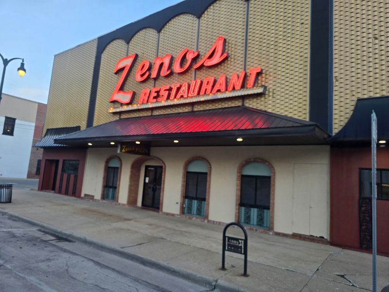 Zeno's, Marshalltown, IA