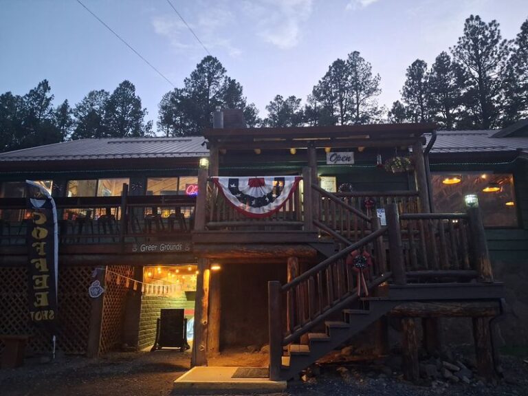 Hungry Hikers Refuel At The Butterfly Lodge Museum’s Neighbor, Greer’s Molly Butler Lodge